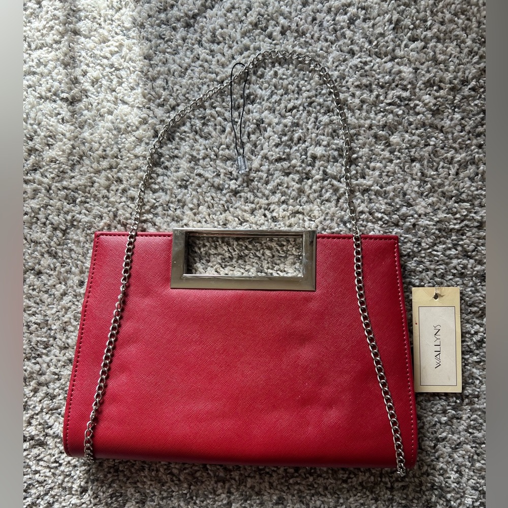Wallyn’s Red Clutch with Chain Handle